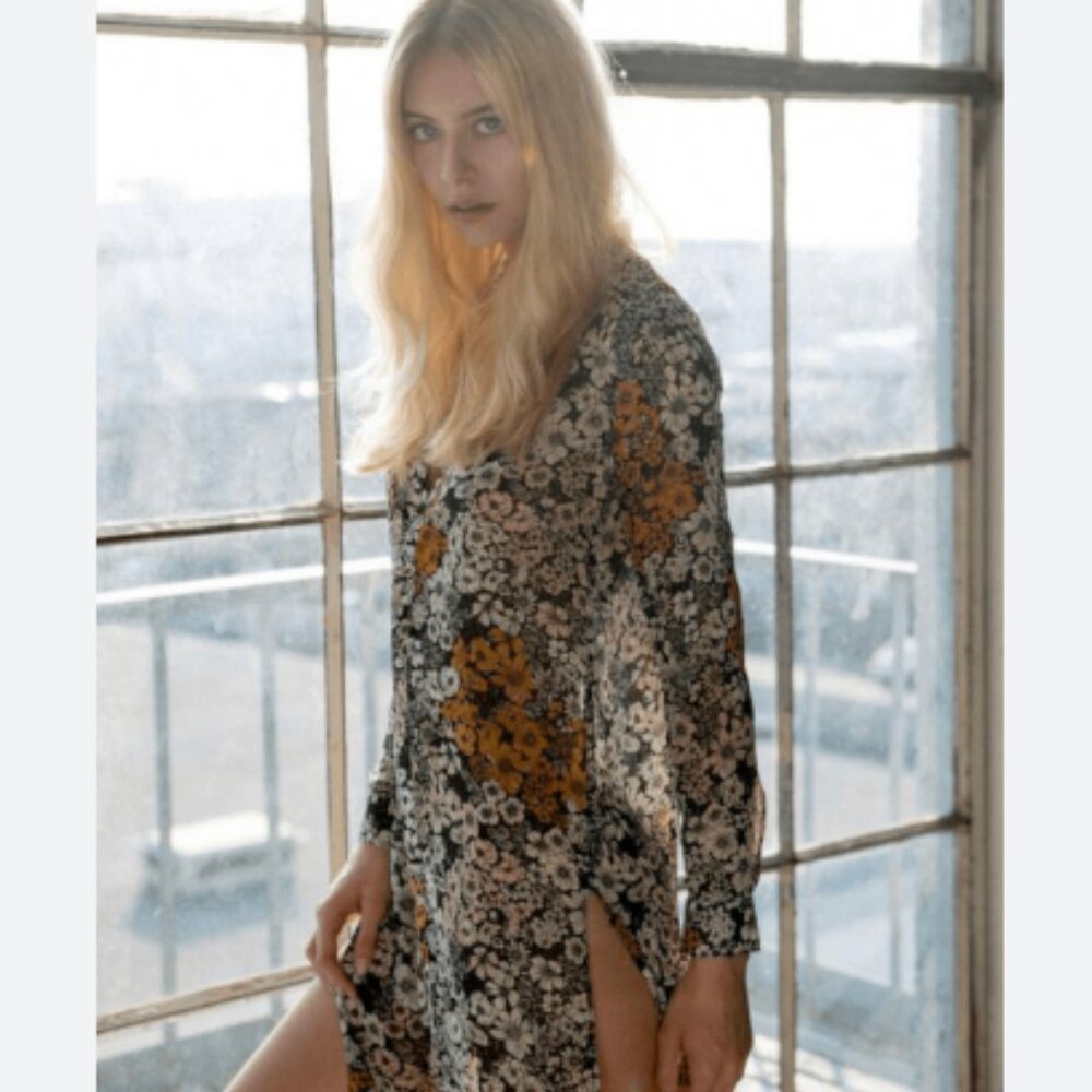 H&M Floral Sheer Button Up Tunic Size US 6
